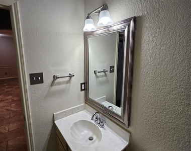 1608 Merritt Drive - Photo Thumbnail 26