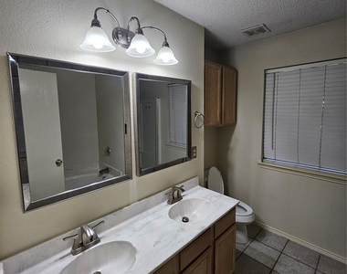 1608 Merritt Drive - Photo Thumbnail 17