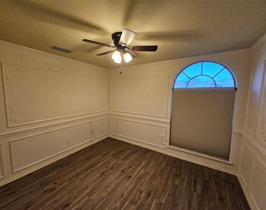 1608 Merritt Drive - Photo Thumbnail 33