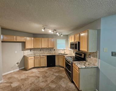 1608 Merritt Drive - Photo Thumbnail 12