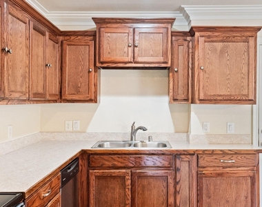 781 Copley Street - Photo Thumbnail 10