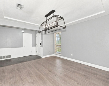 3204 Denbury Drive - Photo Thumbnail 10