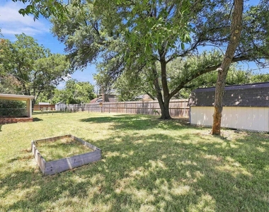 3204 Denbury Drive - Photo Thumbnail 14