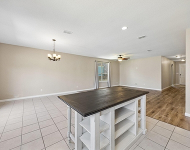 1605 Ridge Creek Lane - Photo Thumbnail 11