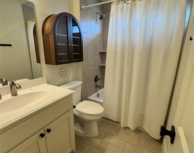 3720 Marigold Lane - Photo Thumbnail 8