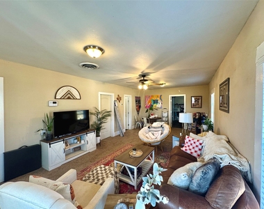 1287 W Frey - Photo Thumbnail 5
