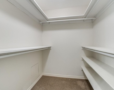 5909 Luther Lane - Photo Thumbnail 16