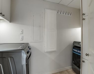 5909 Luther Lane - Photo Thumbnail 23
