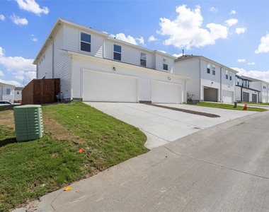 3453 Lake District Lane - Photo Thumbnail 25
