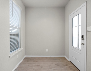 3453 Lake District Lane - Photo Thumbnail 7
