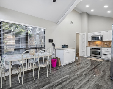 2108 Rose Cliff Lane - Photo Thumbnail 11