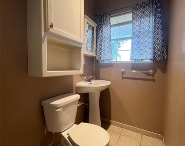 850 N Harbin - Photo Thumbnail 3
