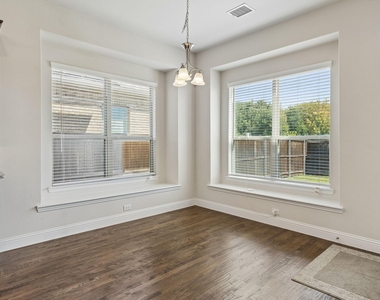 408 Worthing Way - Photo Thumbnail 13