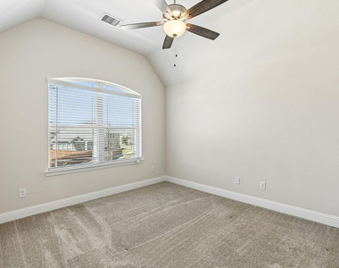 408 Worthing Way - Photo Thumbnail 33