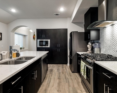 3225 Sioux Trail - Photo Thumbnail 8