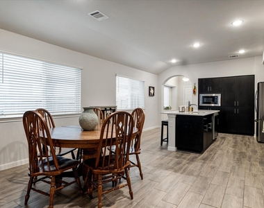 3225 Sioux Trail - Photo Thumbnail 10