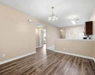 3116 S Cherry Lane - Photo Thumbnail 6