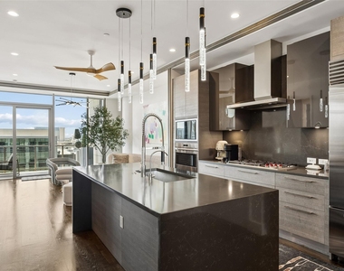 7901 Windrose Avenue - Photo Thumbnail 7
