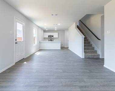 103 Levi Drive - Photo Thumbnail 4