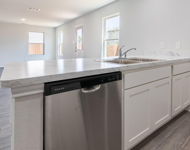 103 Levi Drive - Photo Thumbnail 5