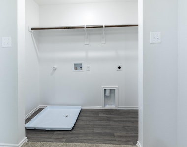 103 Levi Drive - Photo Thumbnail 22