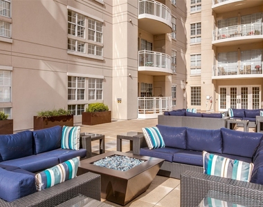 3225 Turtle Creek Boulevard - Photo Thumbnail 14
