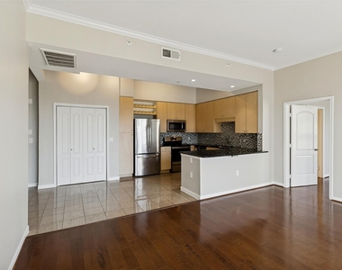3225 Turtle Creek Boulevard - Photo Thumbnail 1