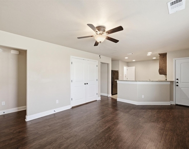 131 Sunburst Court - Photo Thumbnail 10