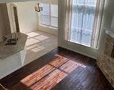 506 Spring Drive - Photo Thumbnail 3