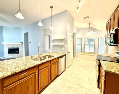970 Fox Grove Lane - Photo Thumbnail 10