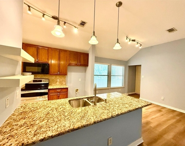 970 Fox Grove Lane - Photo Thumbnail 7