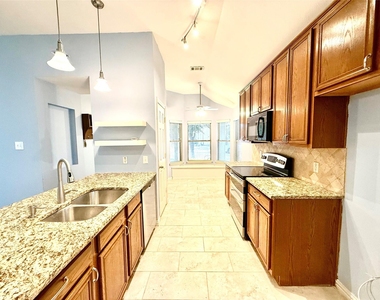970 Fox Grove Lane - Photo Thumbnail 9