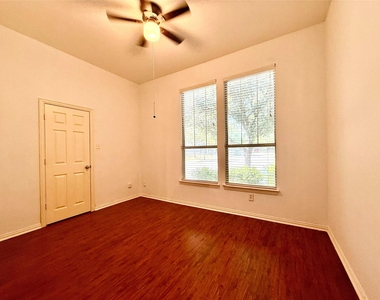 970 Fox Grove Lane - Photo Thumbnail 23