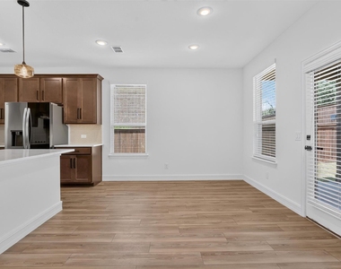 325 Rangars Ridge Place - Photo Thumbnail 5