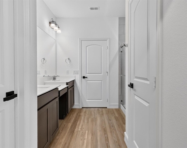 325 Rangars Ridge Place - Photo Thumbnail 17