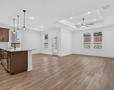 325 Rangars Ridge Place - Photo Thumbnail 4