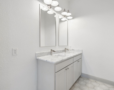 7644 Trailridge Drive - Photo Thumbnail 18