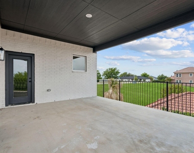 7644 Trailridge Drive - Photo Thumbnail 38