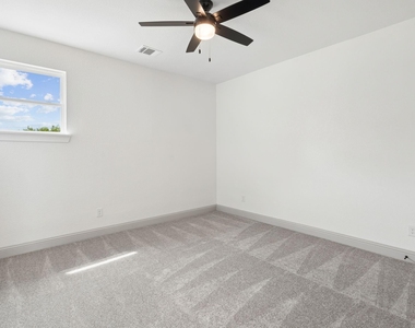 7644 Trailridge Drive - Photo Thumbnail 24