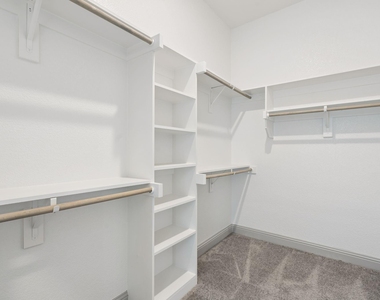 7644 Trailridge Drive - Photo Thumbnail 16