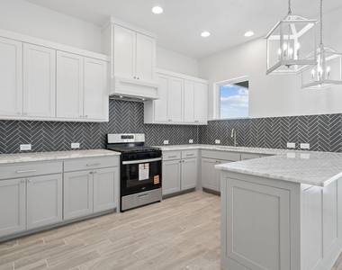 7644 Trailridge Drive - Photo Thumbnail 8