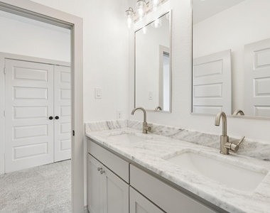 7644 Trailridge Drive - Photo Thumbnail 28