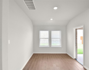 2008 Sandpiper Way - Photo Thumbnail 5