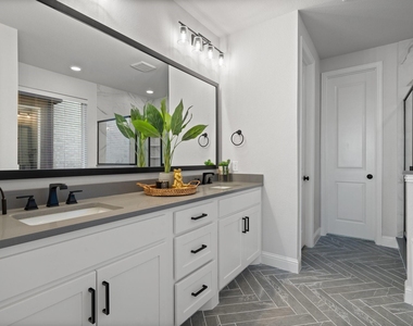 4320 Sandhills Lane - Photo Thumbnail 18