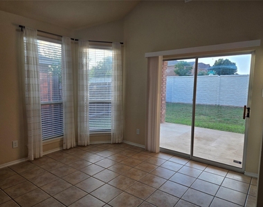 624 Caravan Drive - Photo Thumbnail 9
