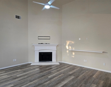 624 Caravan Drive - Photo Thumbnail 6