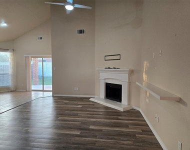 624 Caravan Drive - Photo Thumbnail 5