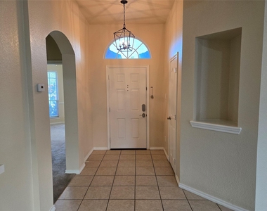 624 Caravan Drive - Photo Thumbnail 3
