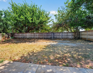 5415 Sandusky Court - Photo Thumbnail 8