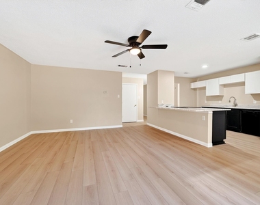 5415 Sandusky Court - Photo Thumbnail 5